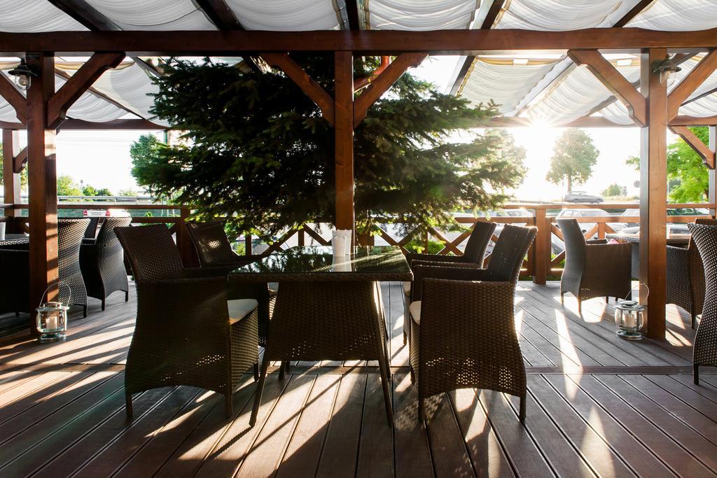 Hotel Panorama Ostrowiec Świętokrzyski Dış mekan fotoğraf