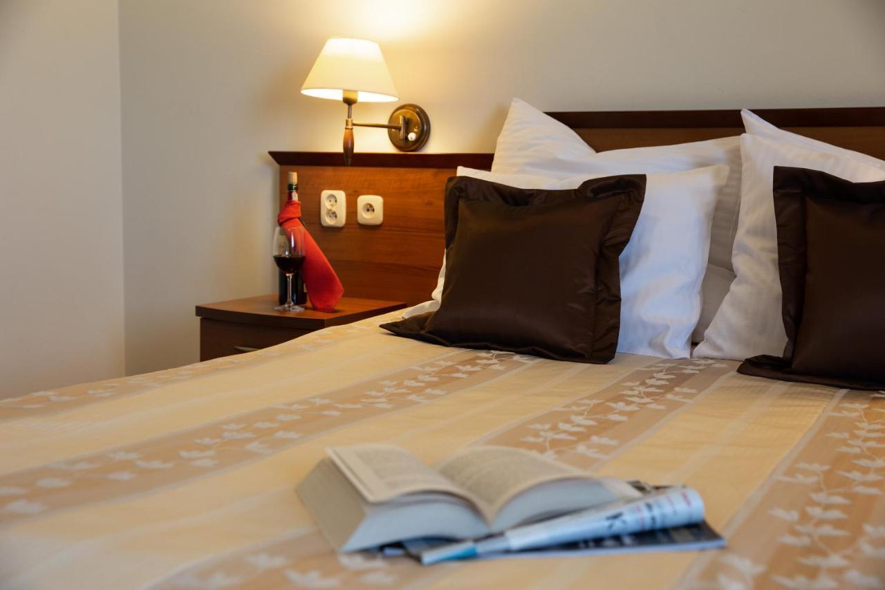 Hotel Panorama Ostrowiec Świętokrzyski Dış mekan fotoğraf